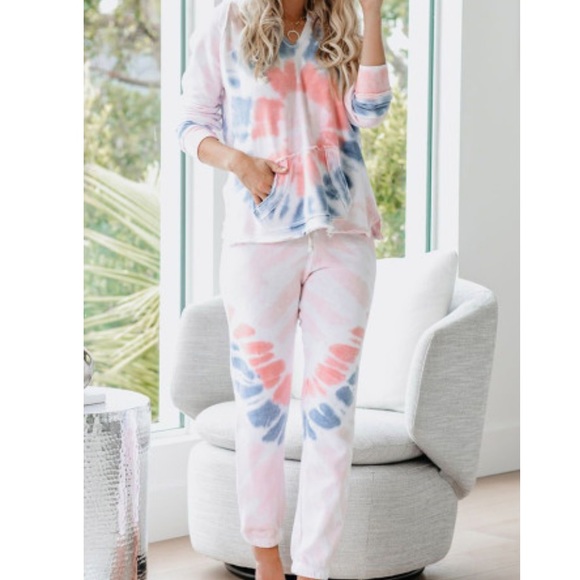 Cotton Blend Tie Dye Hoodie & Joggers set - Picture 13 of 14